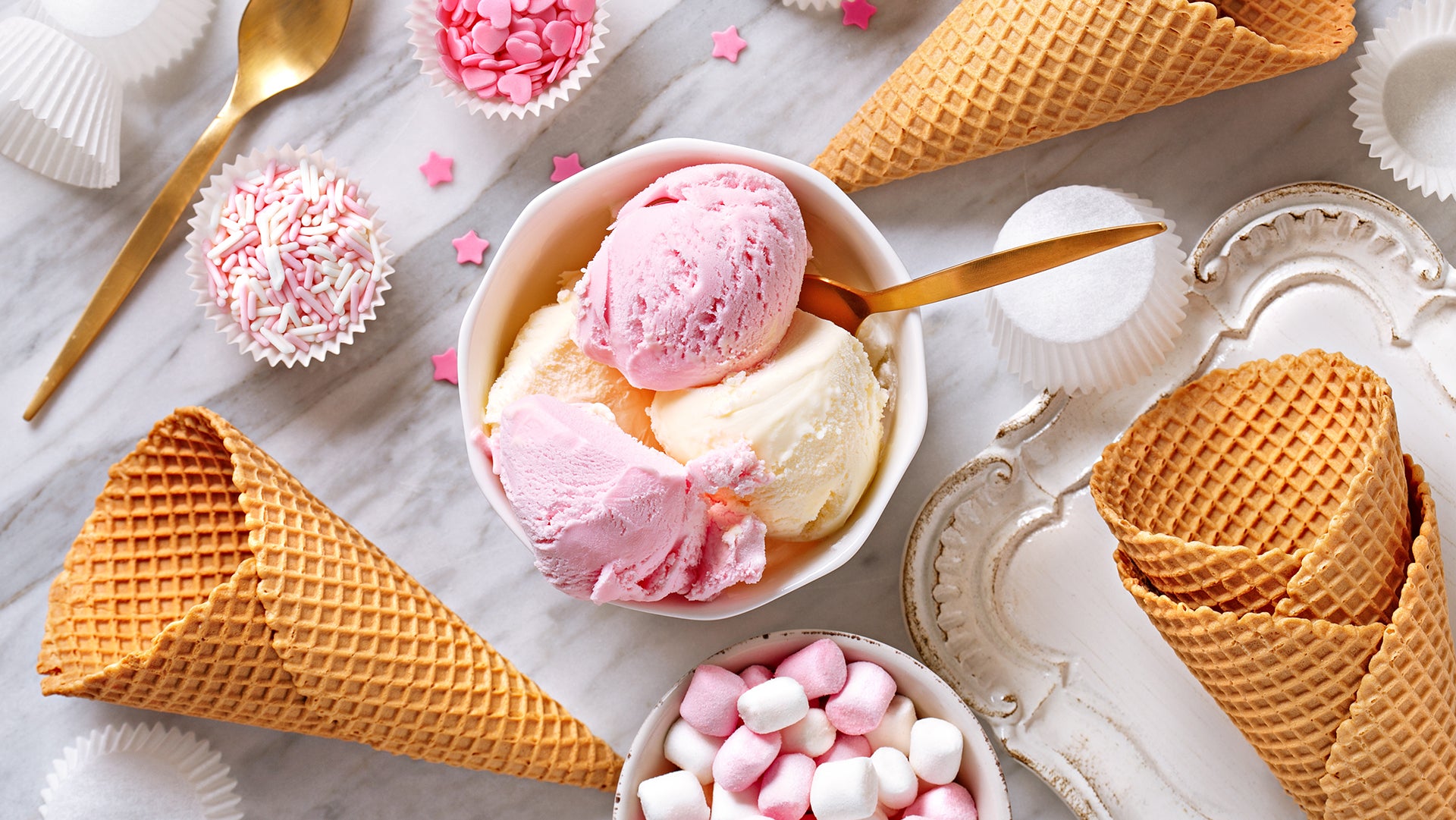 Strawberry flavour ice cream in bowl